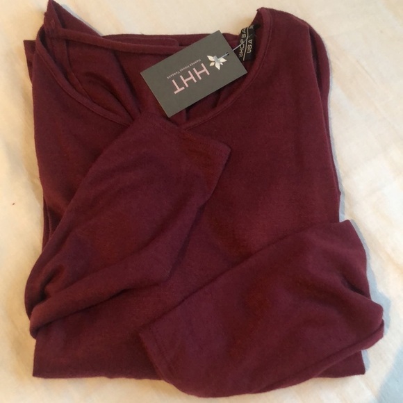 Soft And Flowy Burgundy V Neck Top With Criss Cross Knot Back NWT - Picture 12 of 13